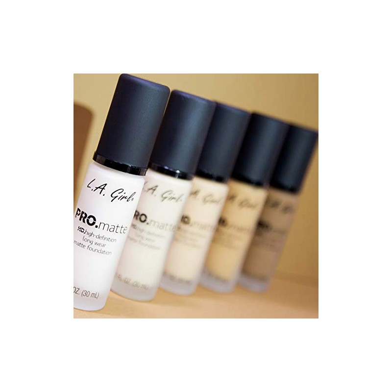 L.A. Girl Pro Matte Foundation, color beige medio, 1 onza