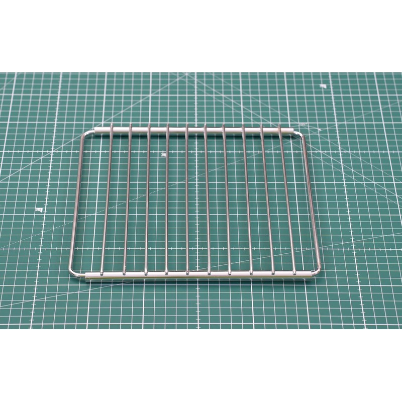Versatile universal oven rack/oven grill: extendable and robust – perfect
