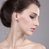 Gem Stone King Pendientes de tuerca de plata de ley