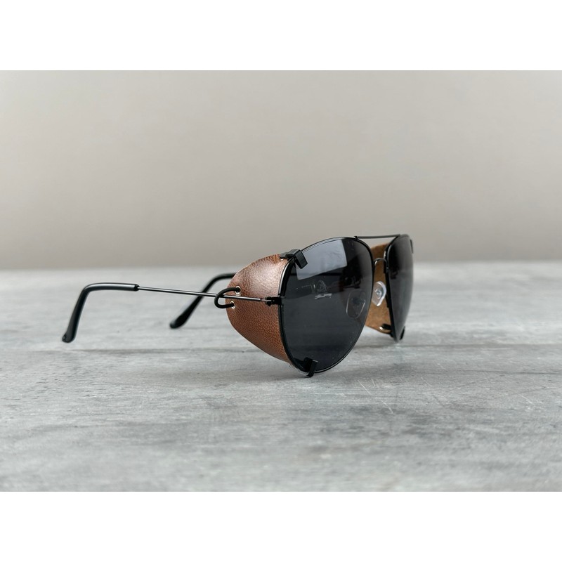 Removable side shields for sunglasses, Leather side shields for protect