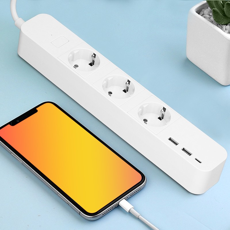 Smart Power Strip 3 Outlets 2 USB Ports 1 Type
