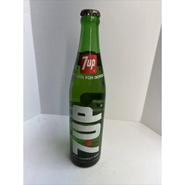7 UP VINTAGE  7UP GREEN GLASS 16 oz SODA RETURN FOR DEPOSIT BOTTLE UNOPEN .