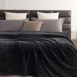 KORBLISS Super Soft Flannel King Blanket 90x102 Inches, Premium Gold Glitter Stripes Silky Fleece Lightweight Bed Blanket All Season Use, Black, 90"x102"