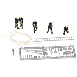 Preiser 10485 Firemen Fighting Fire (5)