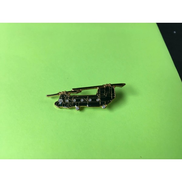 US ARMY CH-47 CHINOOK HELICOPTER HAT PIN