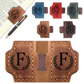 Marcapáginas Bygone Mark con Soporte para Lápiz, 26 Letras Inicial Personalizada, Marcadores Magnéticos de Cuero para Hombres Mujeres, Accesorios para
