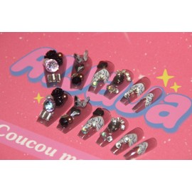 Unghie finte with diamanti, fiori e farfalle