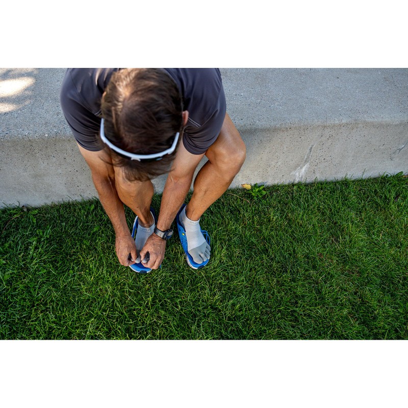 Injinji Unisex Run Lightweight No-Show Socks, sand, M