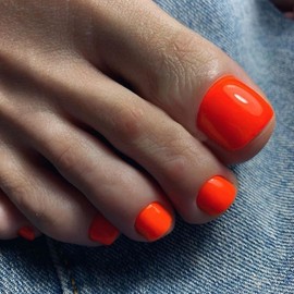 KQueenest Orange Toe Press on Nails Short Square, Glossy Pure Soft Gel Fake Toe Nails Press on, Natural Fit Glue on Toe nails for Women, Reusable Toe Acrylic Nails for Summer Decoration 24 Pcs