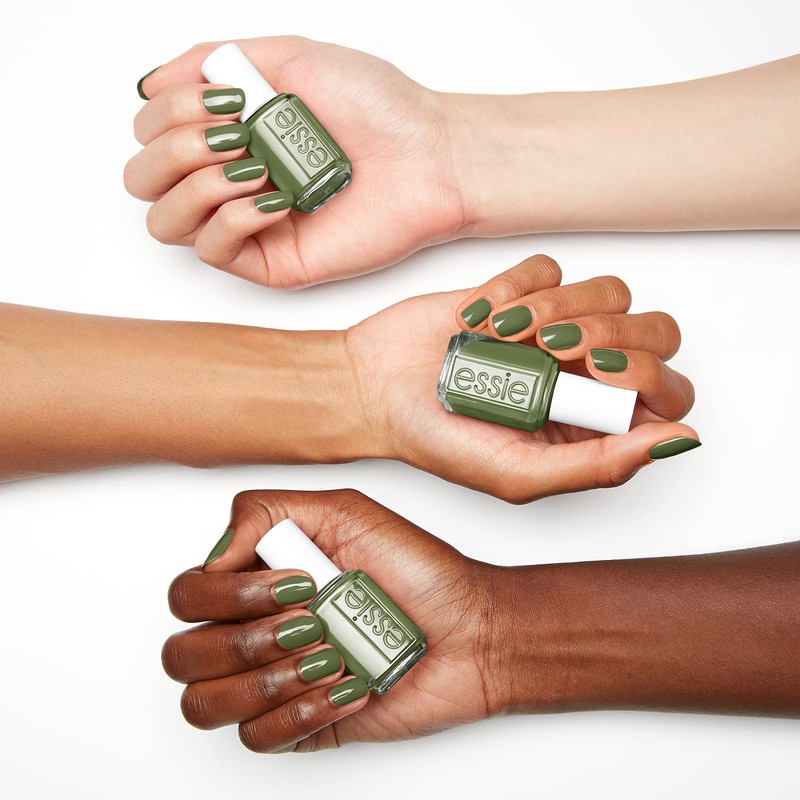 essie Nagellack mit deckendem und glänzendem Finish für farbintensive Fingernägel,
