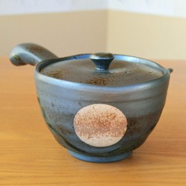 Stylish Stainless Steel Teapot with Tea Strainer, Made in Japan, Arita Ware, Hasamiyaki, Fukukasumi, U Teapot, 11.5 fl oz (340 ml)