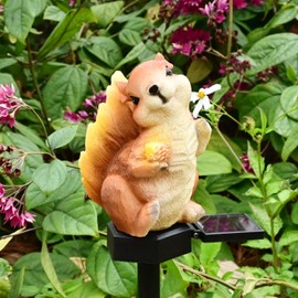 Juliahestia Squirrel Garden Decor Solar Lights Outdoor Decoration Pathway Stakes Decorative Statue Patio Yard Lawn Porch Cute Animal Figurines Resin Ornaments Waterproof Housewarming Gift