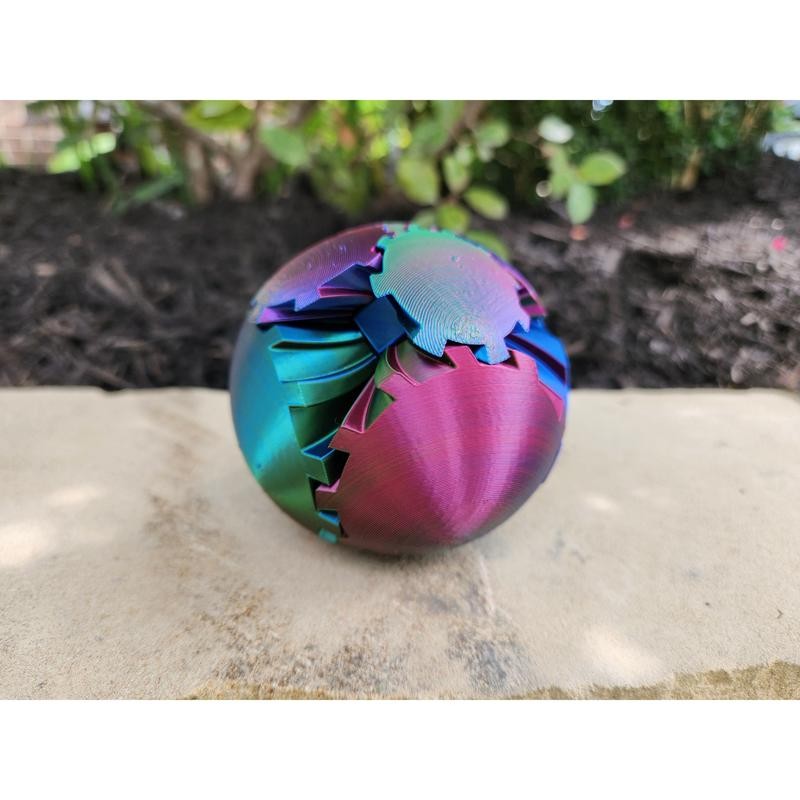 Gear Ball Twist - 3D Printed Mechanical Figurine:_Dark Chroma
