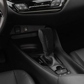 Leather Car Gear Shift Knob Cover, Anti-Slip Breathable Car Shifter Lever Cover, Automatic Shift Knob Handle Protector, Universal Auto Decoration Accessories Fit for Car, SUV, Truck (Black)