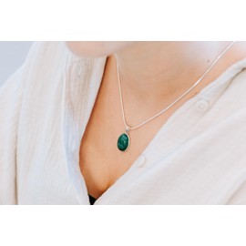 Lebensquelle Plus Malachite Gemstone Pendant Oval | Set in 925 Silver | 18 x 13 mm, Sterling Silver, Malachite