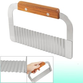 AKORD Kitchen Stainless Steel Blade Wooden Handle Vegetable Crinkle Cutter Tool, Silver, 18.5 x 11.9 x 1.1 cm