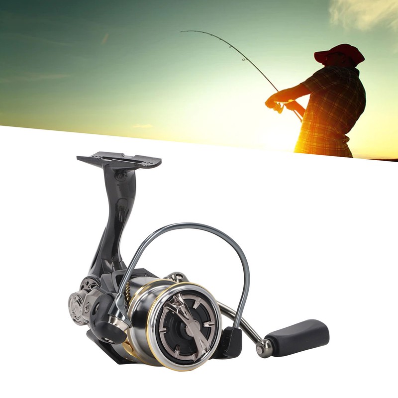 Fishing Reel Lightweight Powerful Large Capacity Carbon Spinning Reel for