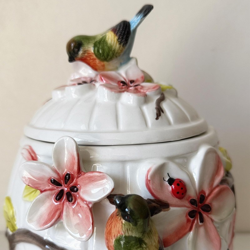 FORLONG Ceramic Food Storage Containers with Lids, 3D Hand-painted Magnolia