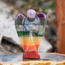 Crocon Seven Chakra Gemstone Angel for Feng Shui Chakra Balancing Reiki Healing Spiritual Meditation Devotional Aura Cleansing Energy Generator Focus Hand Carved Home Office Decor Size: 2-2.5 Inch