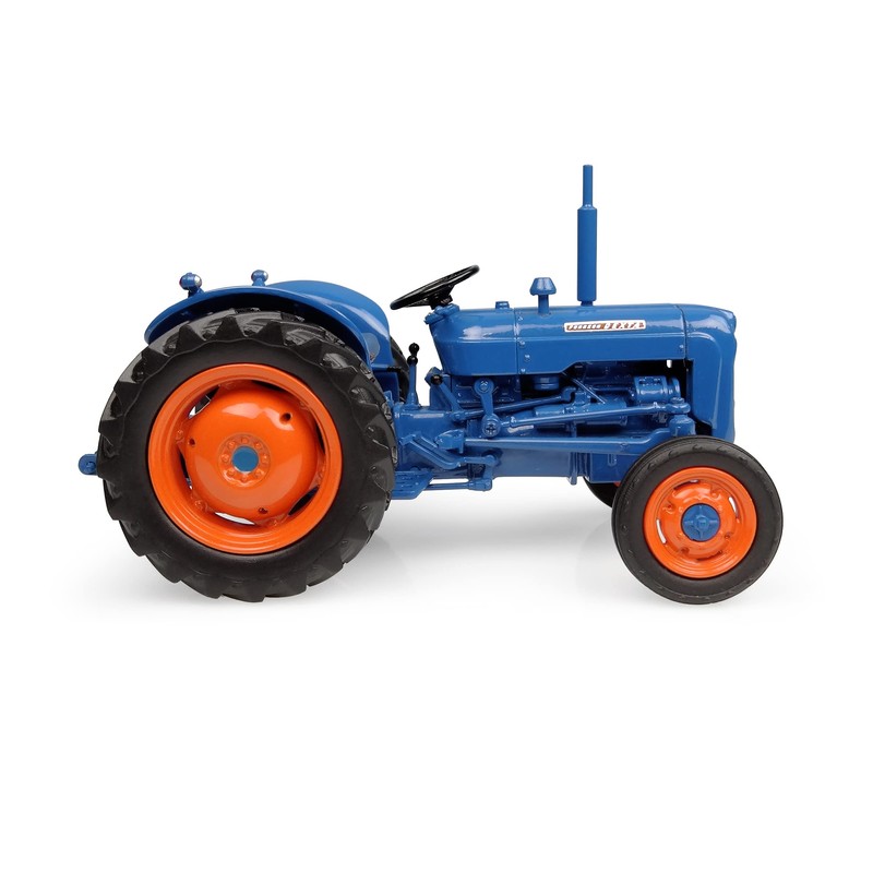 Universal Hobbies UH6270 Fordson Dexta-1960, Blue