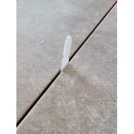 Cottley Twister Tile Spacer Levelling System 100 Screws, 100 Nuts (100 Whole Units)