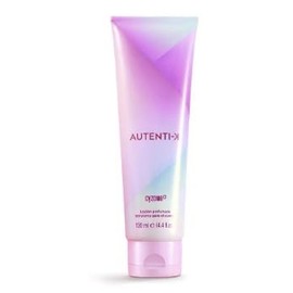 Autentik Moisturizing scented body lotion/Locion perfumada hidratante para el cuerpo 130 ml / 4.4 fl.oz.