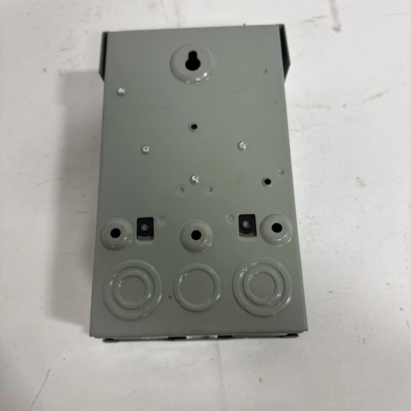 Eaton Genuine Eaton (49-7535-2) Type 3R Rainproof Enclosure Pullout Switch