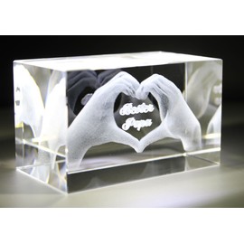 VIP-LASER 3D Glass Crystal with Engraving I Heart in Two Hands I Text: Bester Papa! The Great Gift for Father's Day, Birthdays or Christmas