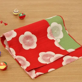 Furoshiki japonés reversible – Paño de envoltura tradicional para lonchera o regalos – 100% algodón – 18.9 x 18.9 pulgadas – Rojo albaricoque y verde – Fabricado en Japón