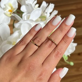 MILKY WAY Press-On Nails by Lavaa Beauty | Mily White Short & Square Nails