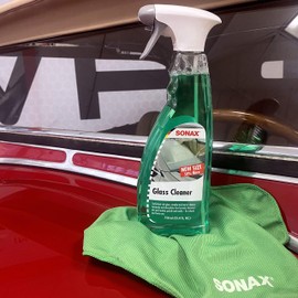 Sonax Glass Cleaner 338400 | Powerful Streak Free Formula for Crystal Clear Windows and Mirrors | Easily Removes Dirt Grease and Grime | Safe for Automotive and Household Use | 500ml