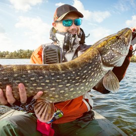 Sunier Sunglasses Mens Polarised,Ultralight Al-Mg Mens Shades with Spring Hinges,UV400 Protection Fishing Driving Sun Glasses