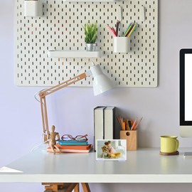 YHNTGB 100 PCS Self Adhesive Sneeze Guard Holder Acrylic Panels Bracket Glass Sign Stands for Fastening and Lining up Plexiglass Board Tags Cards Receipts Photos