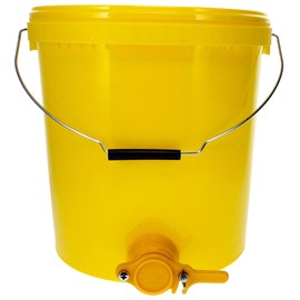 Germerott Bienentechnik Filling bin 25 kg with squeeze tap for easy and quick filling of spinned honey. Also ideal for young beekeepers who only have small quantities to fill.