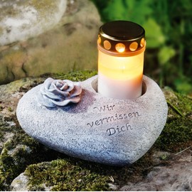 Dekoleidenschaft Grabschmuck in Herz-Form mit Schriftzug "Wir vermissen Dich", Rose und Ausparung für Grabkerze, bepflanzbar, Grabdeko, Steinherz, Trauerdekoration wetterfest, Grabherz