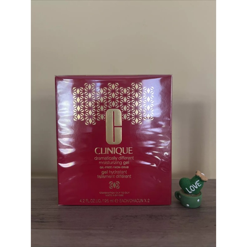 Clinique Dramatically Different Moisturising Gel Lunar New Year Edition Duo