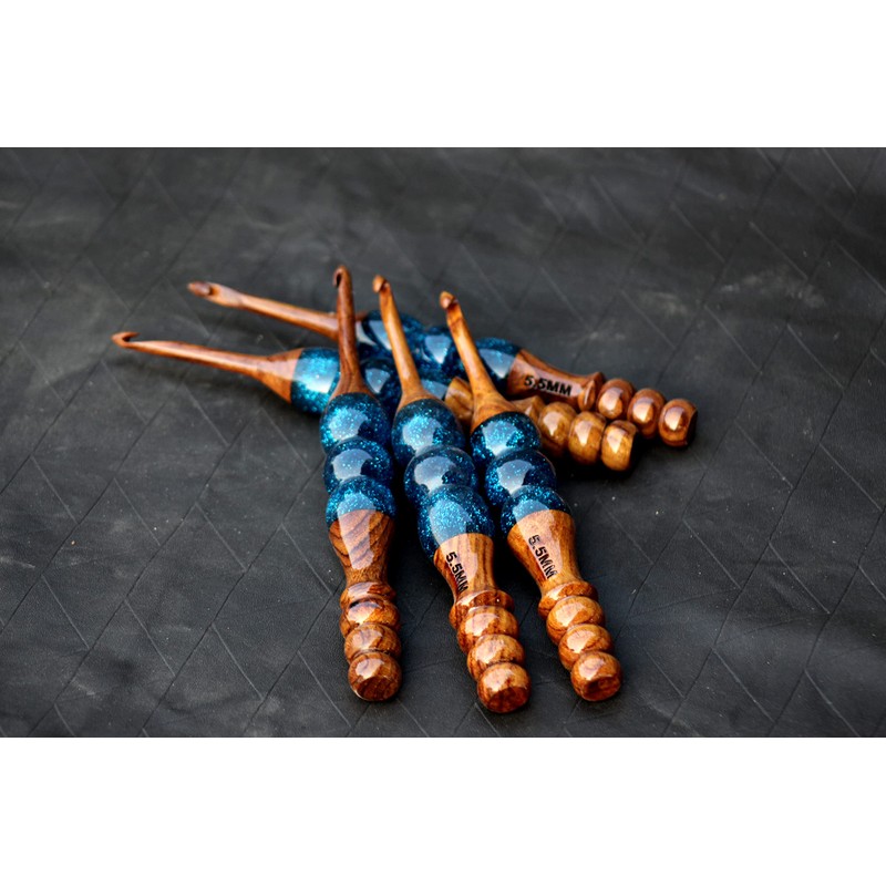 Wooden Craft Handcrafted Resin epoxy & Wood Mix Crochet Hooks
