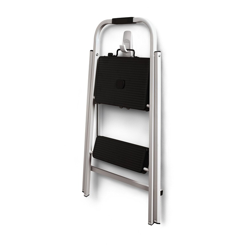 Command Jumbo Hooks with Strips - White (Pack of 2)