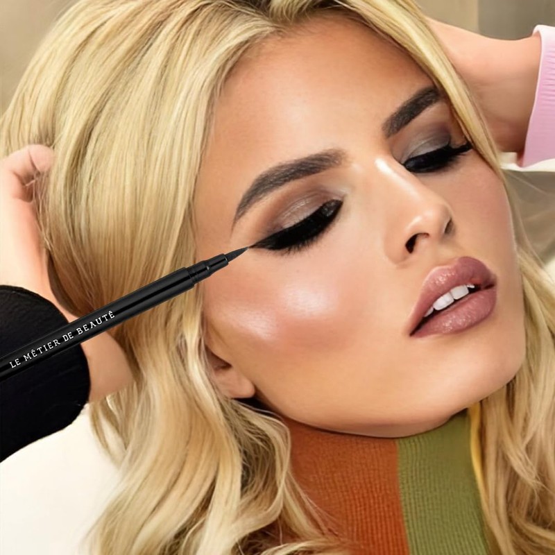 Le Metier De Beaute Precision Liquid Eyeliner (Noir)