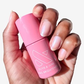 Olive & June Nail Brightener | Instantly Brightens and Conceals Stained or Discolored Nails | Lemon Extract + UV Filters | Pearlescent Shimmer Finish | Vegan & Cruelty-Free | 0.45 fl oz