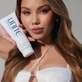 UNITE pelo 7 segundos Blowout Créme, 7 fl. oz.