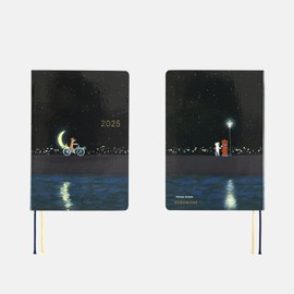 Hobonichi Techo 2025 HON Hiroko Kuboto: Crescent Moon Delivery), Japanese Version, A6, 1 Page Per Day, January Start, Week Begins on Monday (English Language Not Guaranteed)