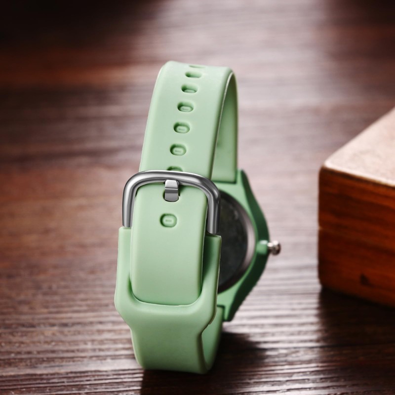 Lancardo Lightweight Silicone Quartz Watch: Soft Silicone Strap Easy Read