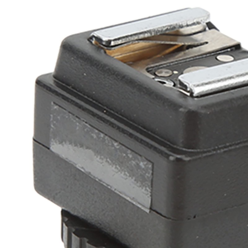 Hot Shoe Adapter with PC Synchronization Port for D SLR