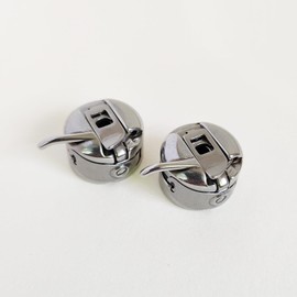 2PCS Bobbin CASE #200909107 43725 & BOBBINS for Kenmore 158&385 Sewing Machines (2 Bobbin case)