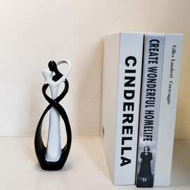 PIGPIGFLY Couple Hugging Statue, Decorative Figures, Decorative Living Room, Home Store Decoration, Modern Abstract Art Sculptures Decoration, Office Decorations, Polyresin, Gift (White + Black)