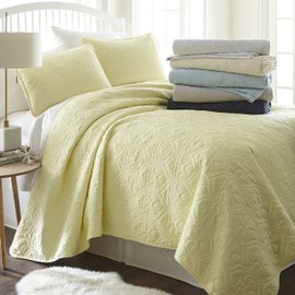 Linen Market Quilted Coverlet Set Damask Patterned, Queen/Full, Yellow