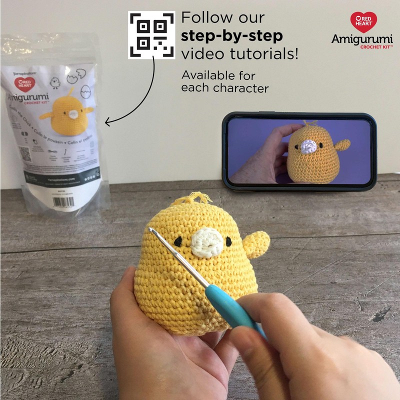 RED HEART Amigurumi Colin The Chick Kit