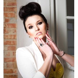 Styla Hair 3 Piece Donut Hair Bun Maker (1 Small, 1 Medium, 1 Large) Easily Create Updo’s, Ballet Bun, Messy Buns & more! Reusable for Work, School, Yoga, Parties, & more! (Black)