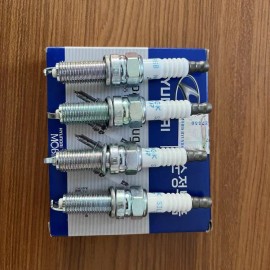 Original 4PCS Iridium 18846-10060 SILZKR6B10E Spark Plugs For Hyundai ACCENT KIA RIO SOUL